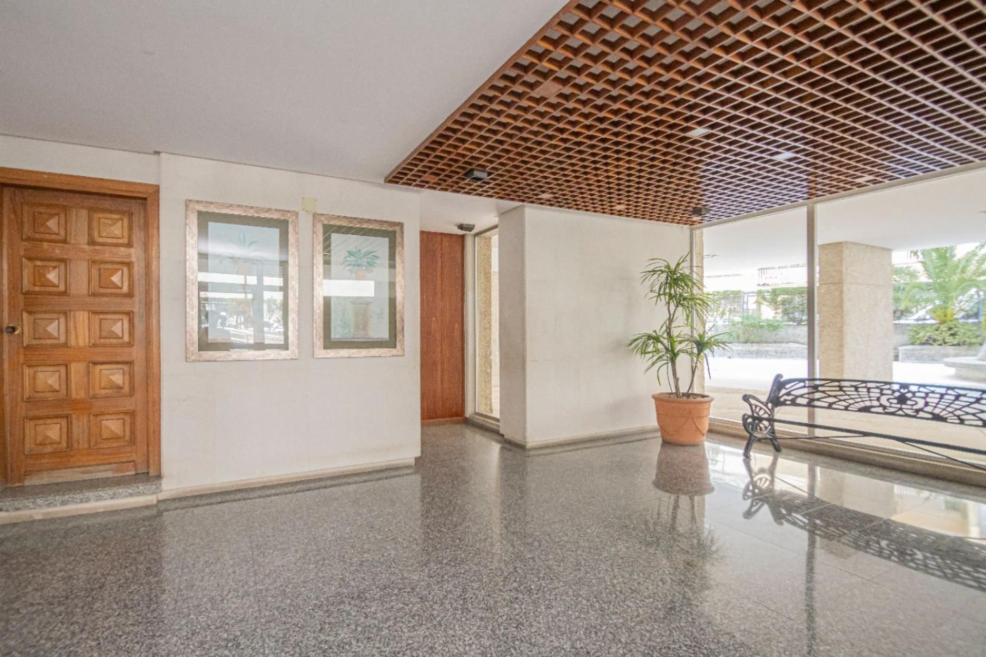 Flat for sale in  Sevilla Capital  with Air Conditioner, Heating and Storage room