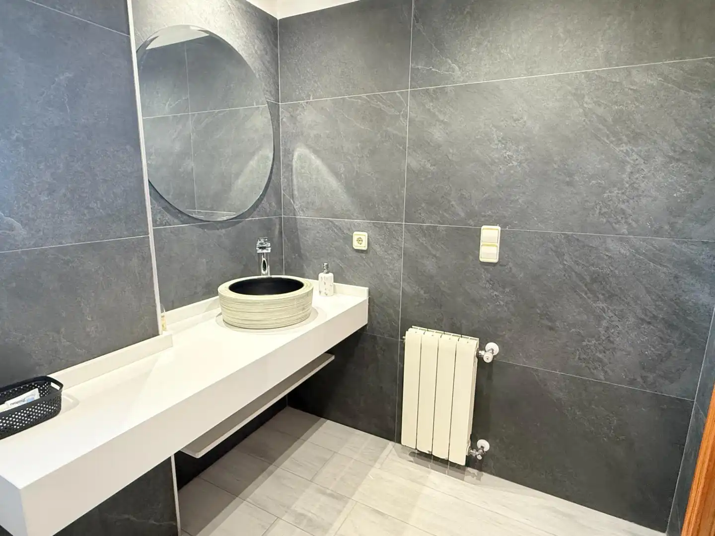 Baño de Casa o chalet en venta en Alicante / Alacant con Jardín privado y Piscina comunitaria
