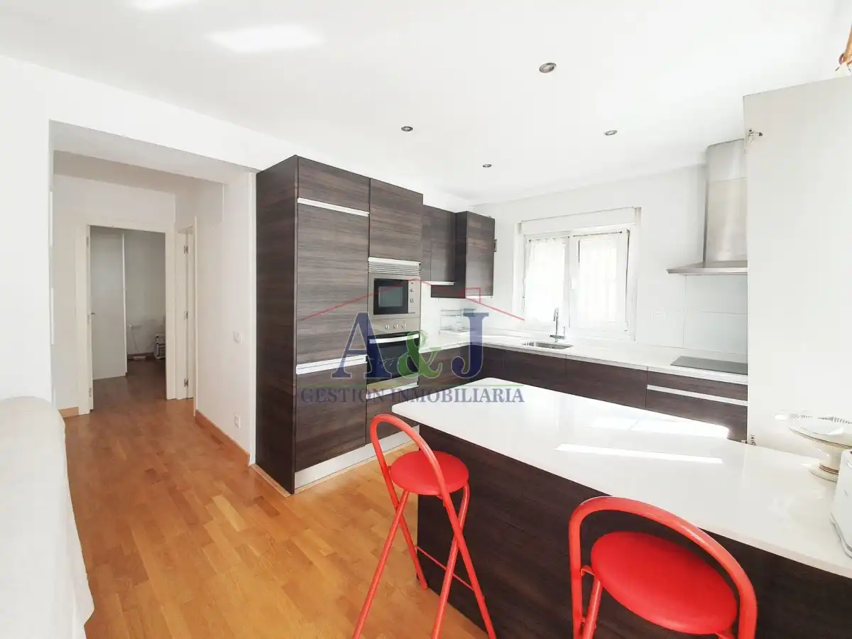 Wohnung zur Miete in Calle BURGOS, Numancia - San Fernando