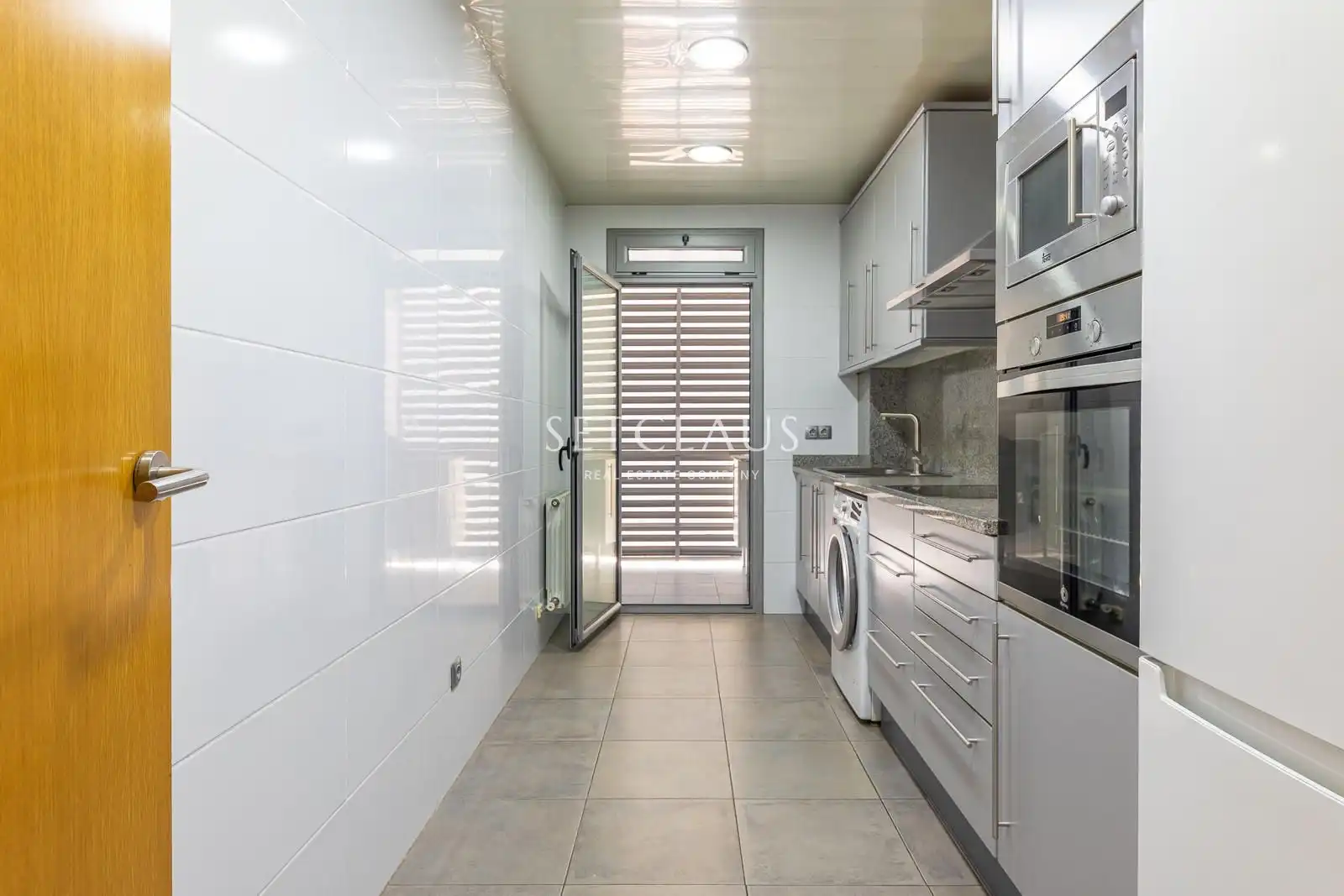 Kitchen of Flat for sale in Badalona  with Air Conditioner, Heating and Terrace