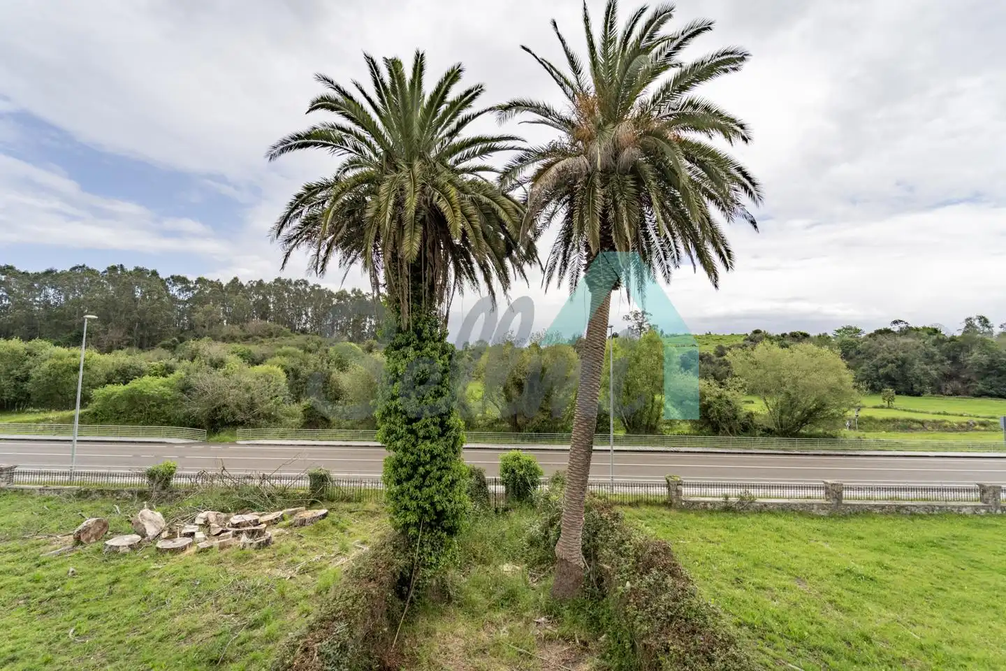 Vista exterior de Casa o chalet en venta en Llanes con Calefacción, Jardín privado y Parquet