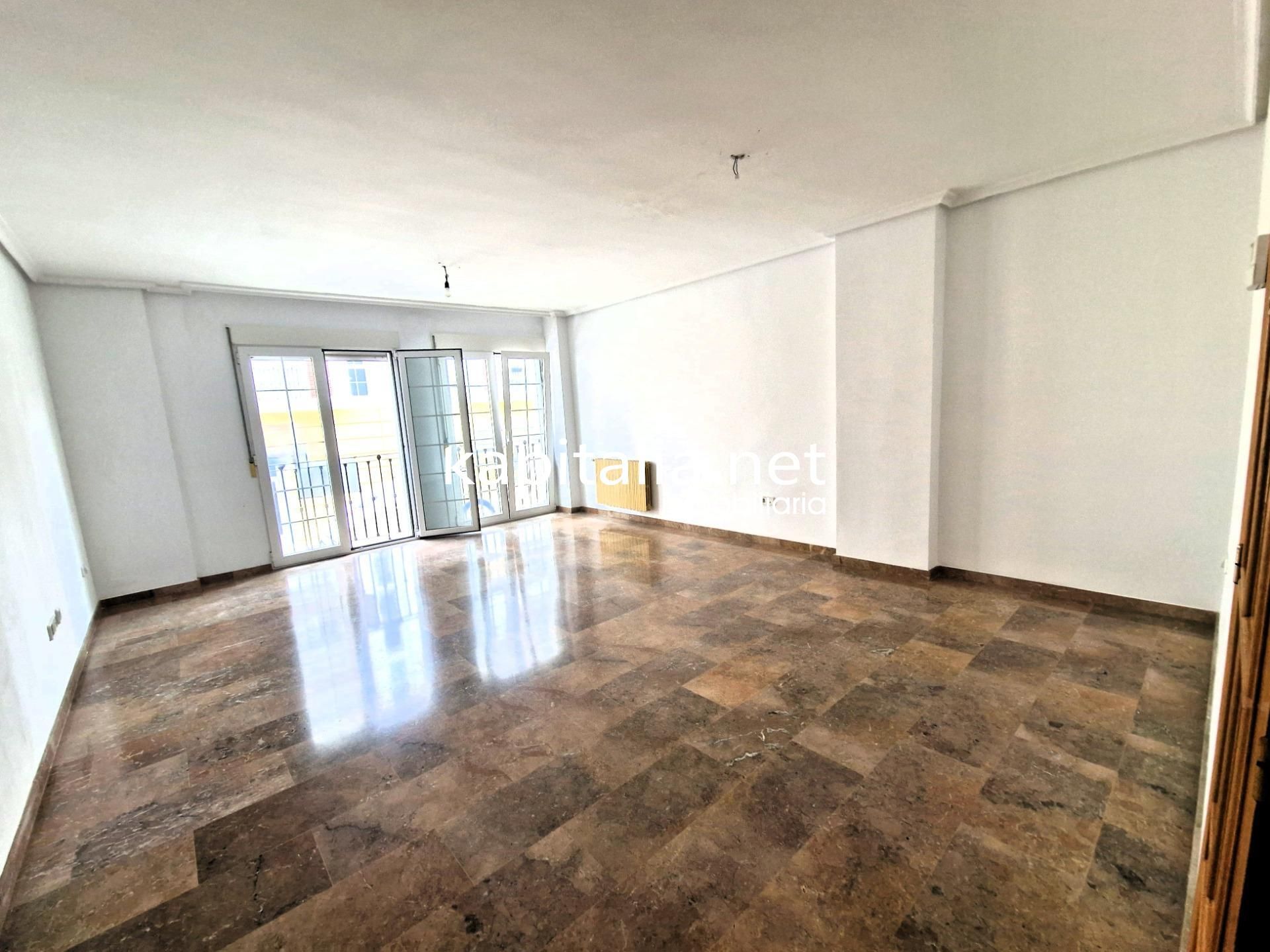 Exterior view of Flat for sale in Ontinyent  with Air Conditioner, Heating and Terrace