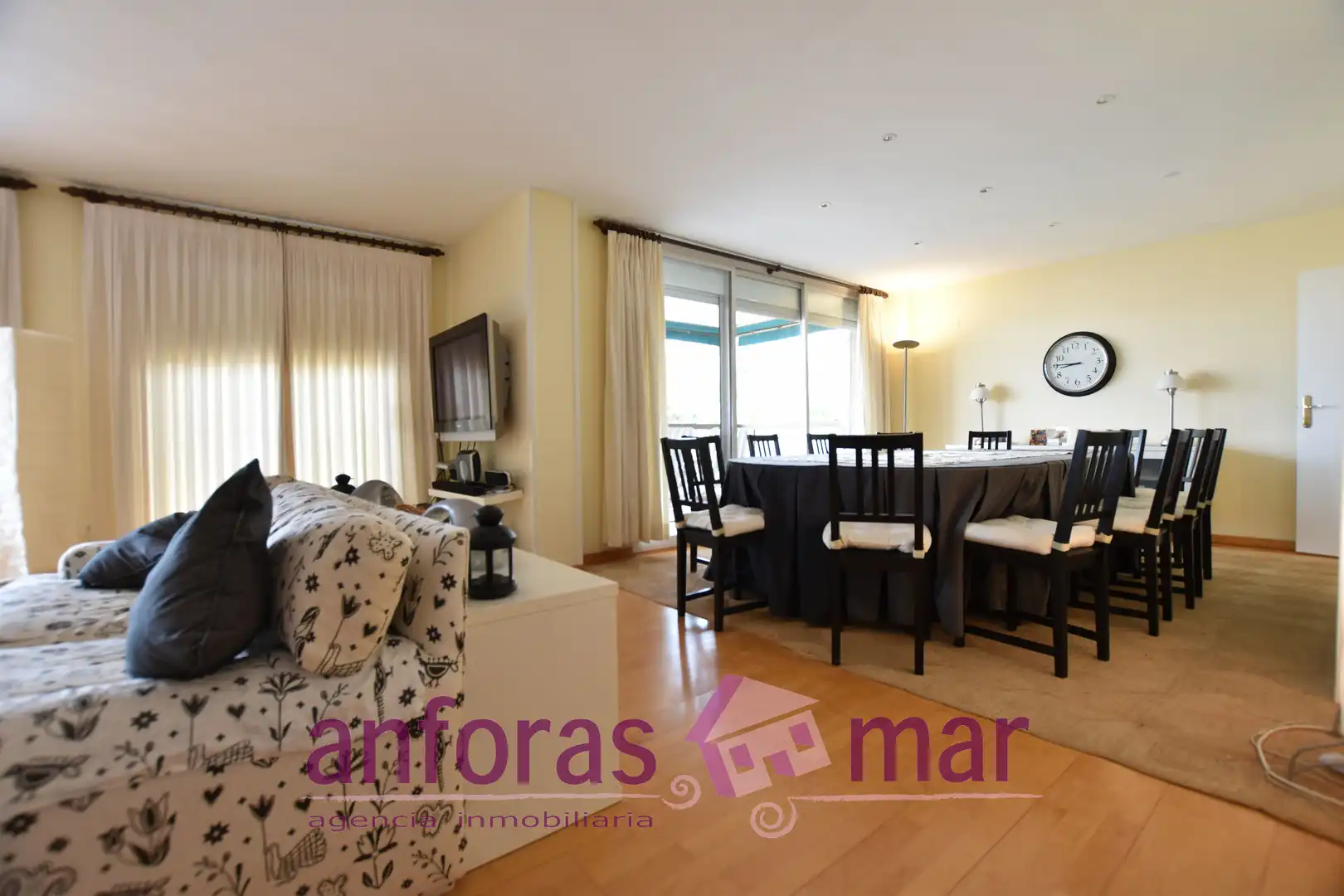 Penthouse with terrace for sale in Passeig de Rafael Campalans