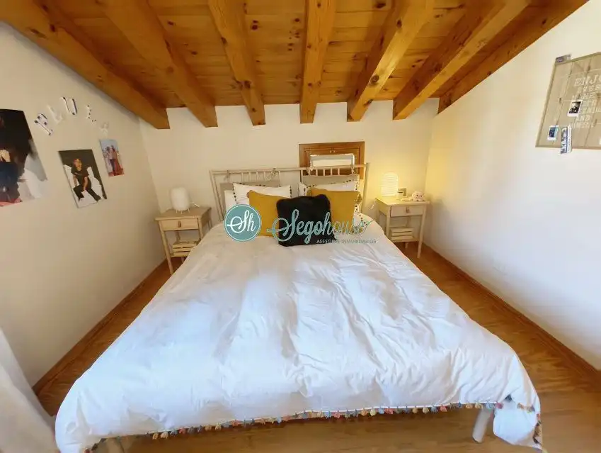Habitación de Casa o chalet en venta en Palazuelos de Eresma con Calefacción, Terraza y Amueblado