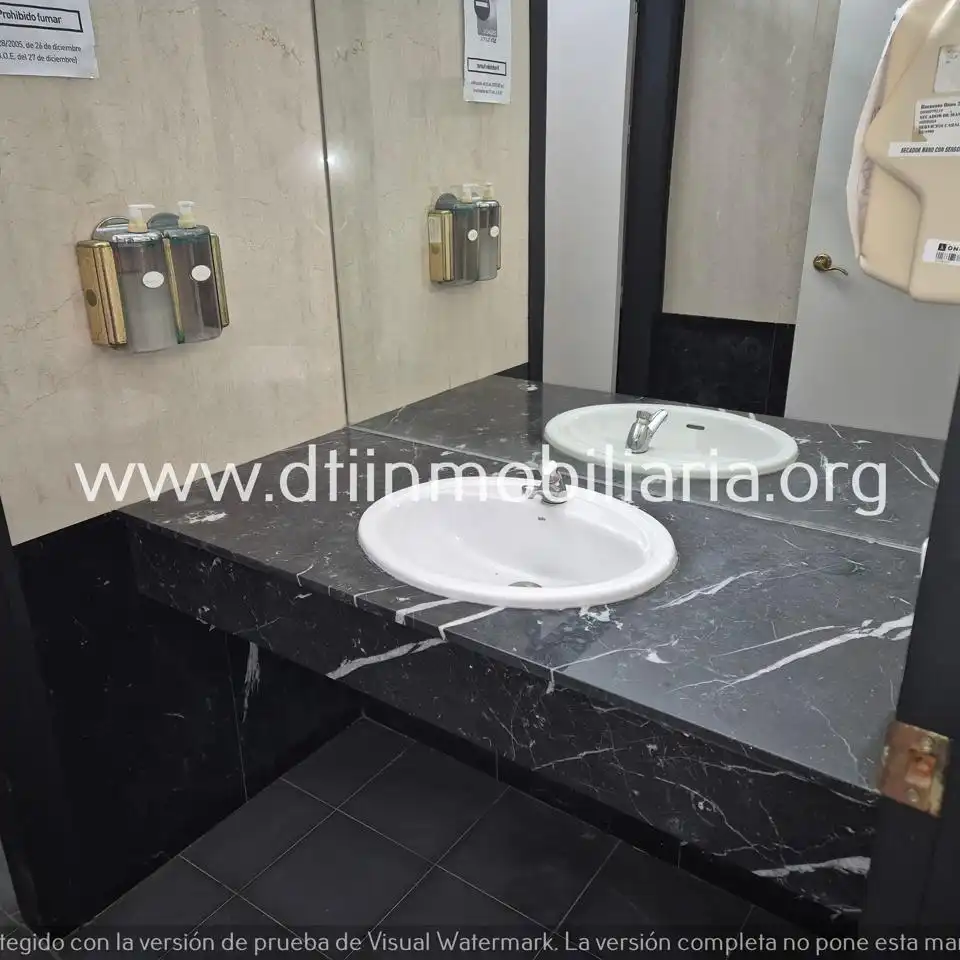 Baño de Casa o chalet en venta en La Palma del Condado con Terraza