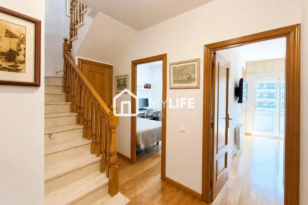 Attic for sale in Barcelona  with Air Conditioner, Heating and Parquet flooring
