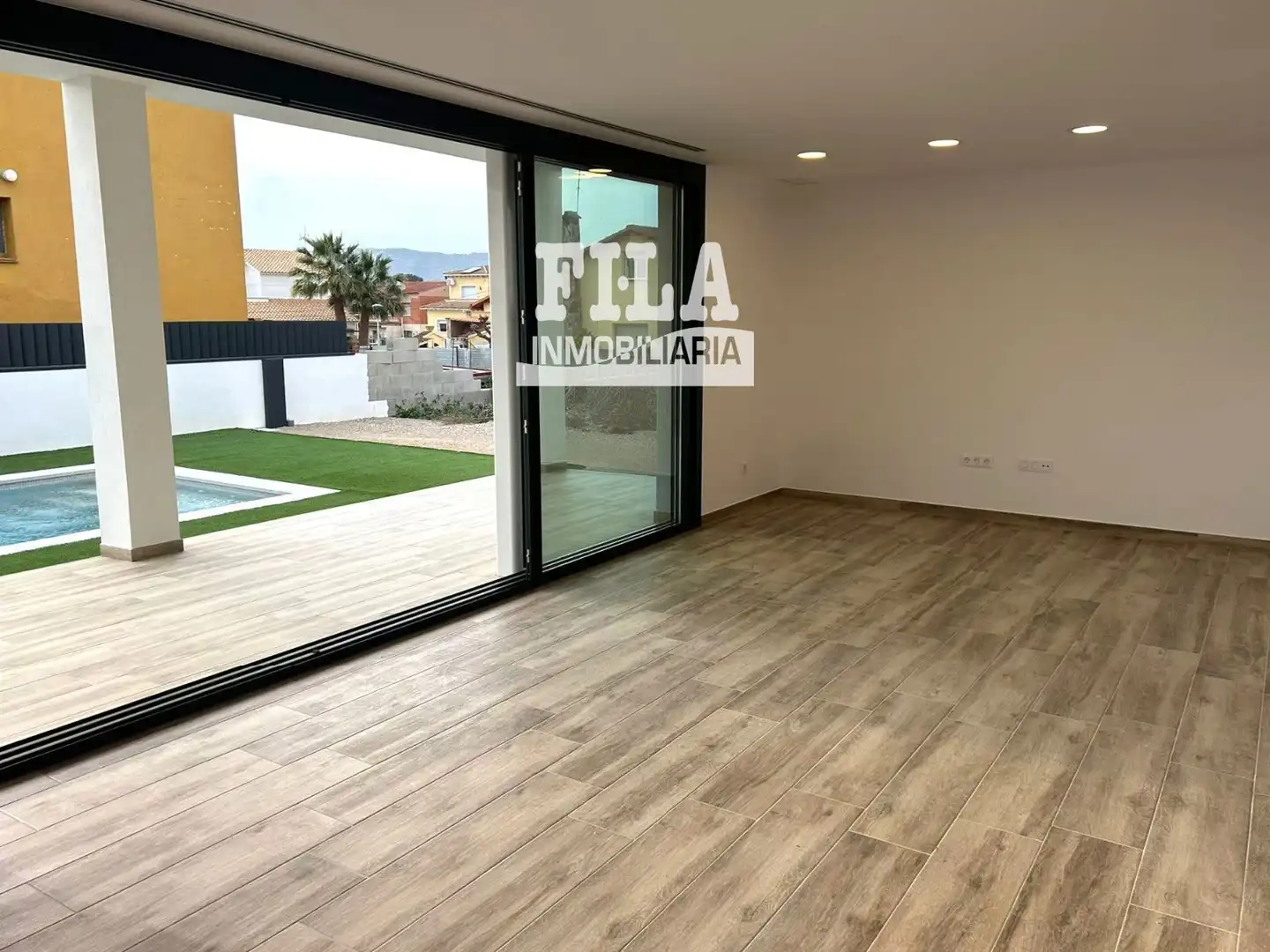 Living room of Houses for rent in El Vendrell  with Air Conditioner, Heating and Terrace