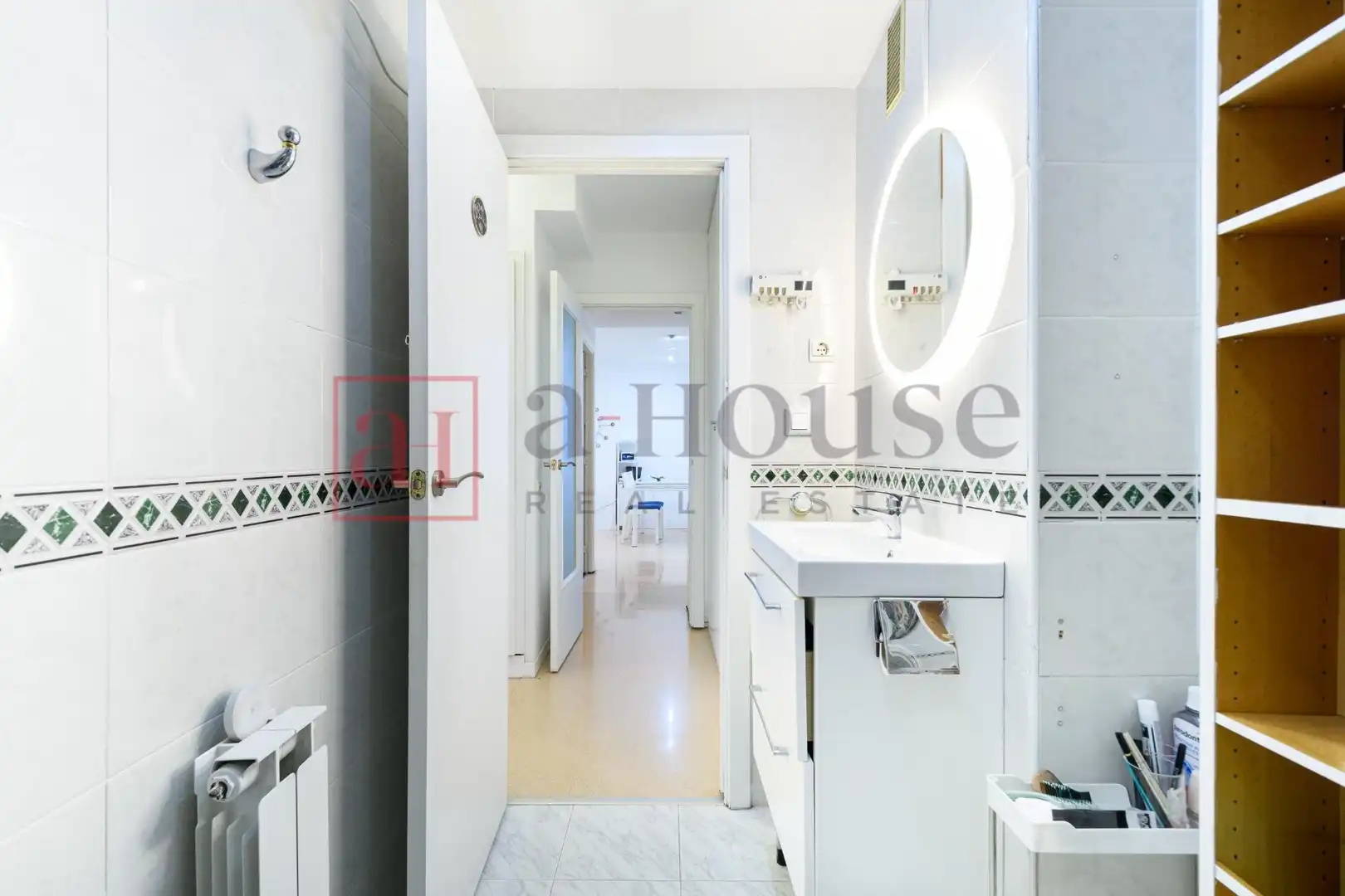 Bathroom of Flat for sale in Barcelona  with Air Conditioner, Heating and Terrace