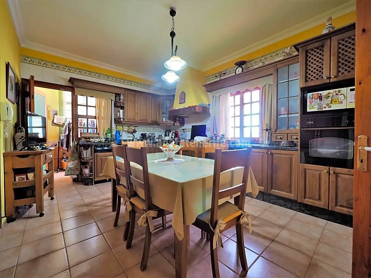 Cuina de Casa o xalet en venda en Icod de los Vinos amb Parquet, Terrassa i Traster