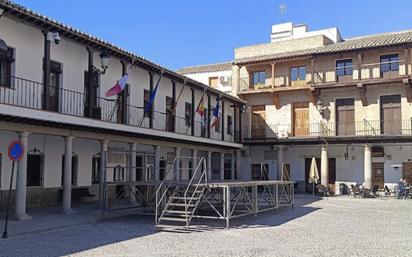 Vista exterior de Casa o xalet en venda en La Puebla de Montalbán amb Terrassa