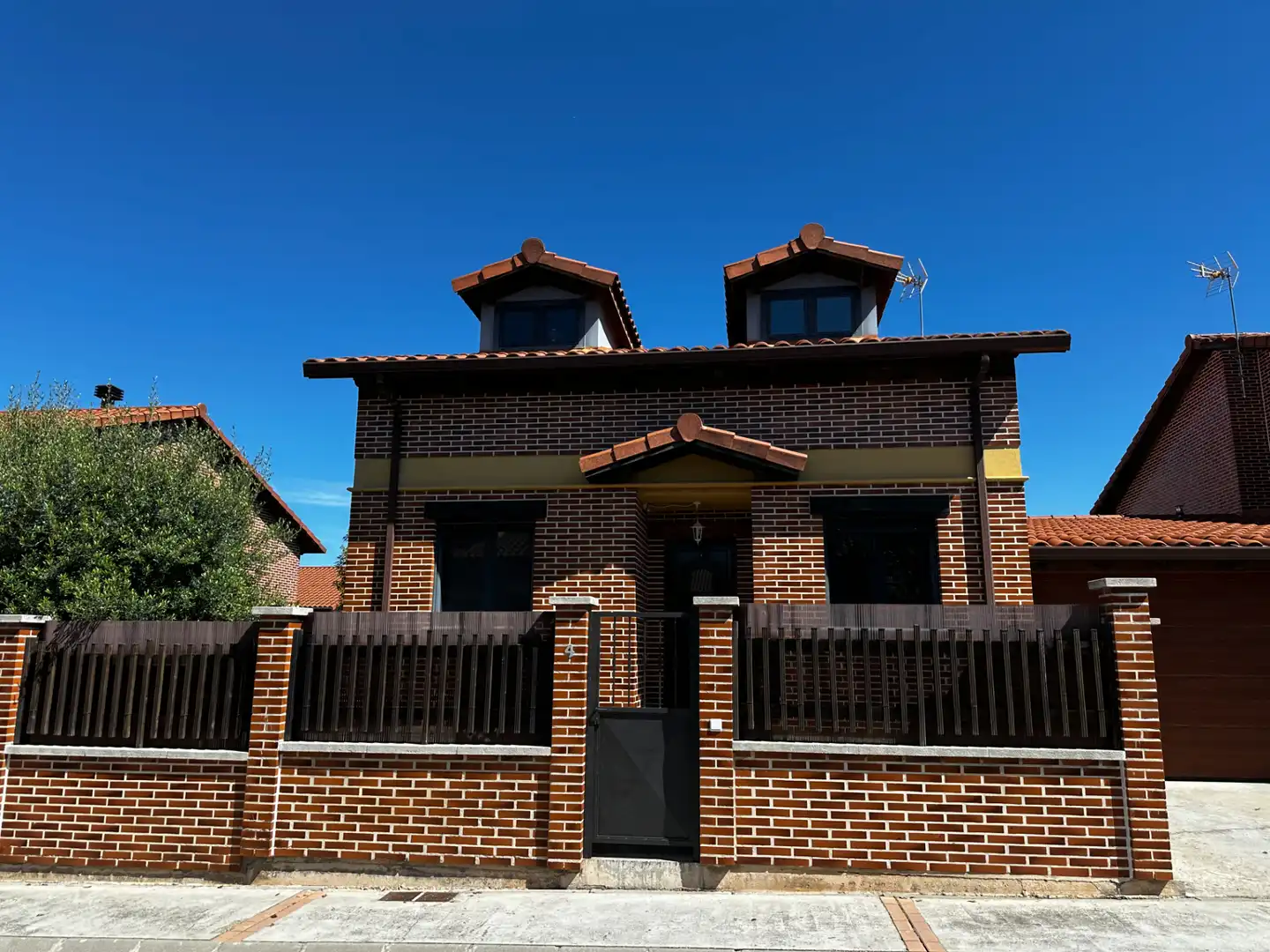 Vista exterior de Casa o chalet en venta en Renedo de Esgueva