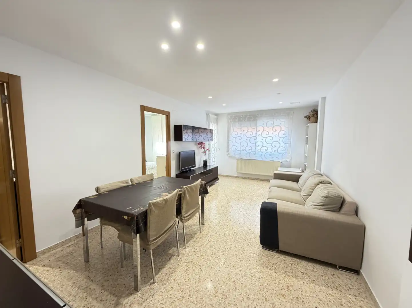 Wohnzimmer von Wohnung zum Verkauf in Rafelbuñol / Rafelbunyol mit Klimaanlage, Terrasse und Balkon