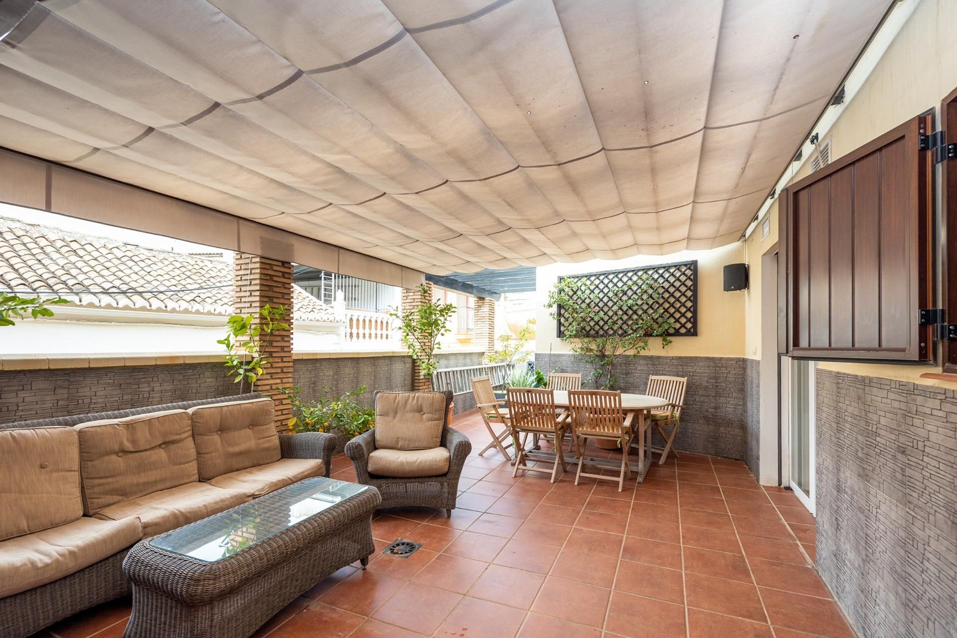 Terrassa de Casa adosada en venda en  Granada Capital amb Aire condicionat, Calefacció i Terrassa