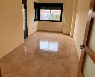 Apartament en venda en Orellana la Vieja amb Terrassa i Traster