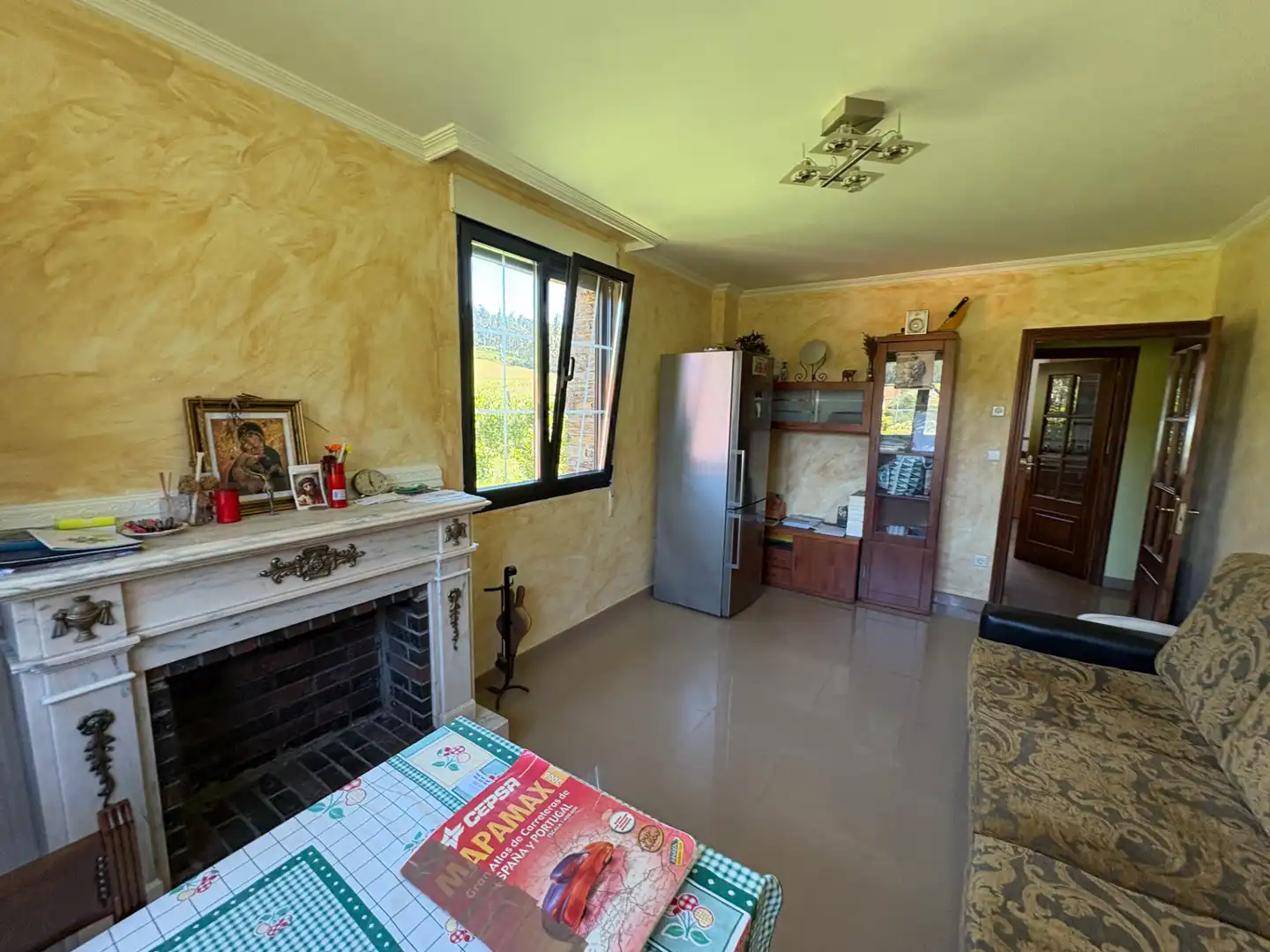 Sala de estar de Casa o chalet en venta en Cedeira con Calefacción, Jardín privado y Horno