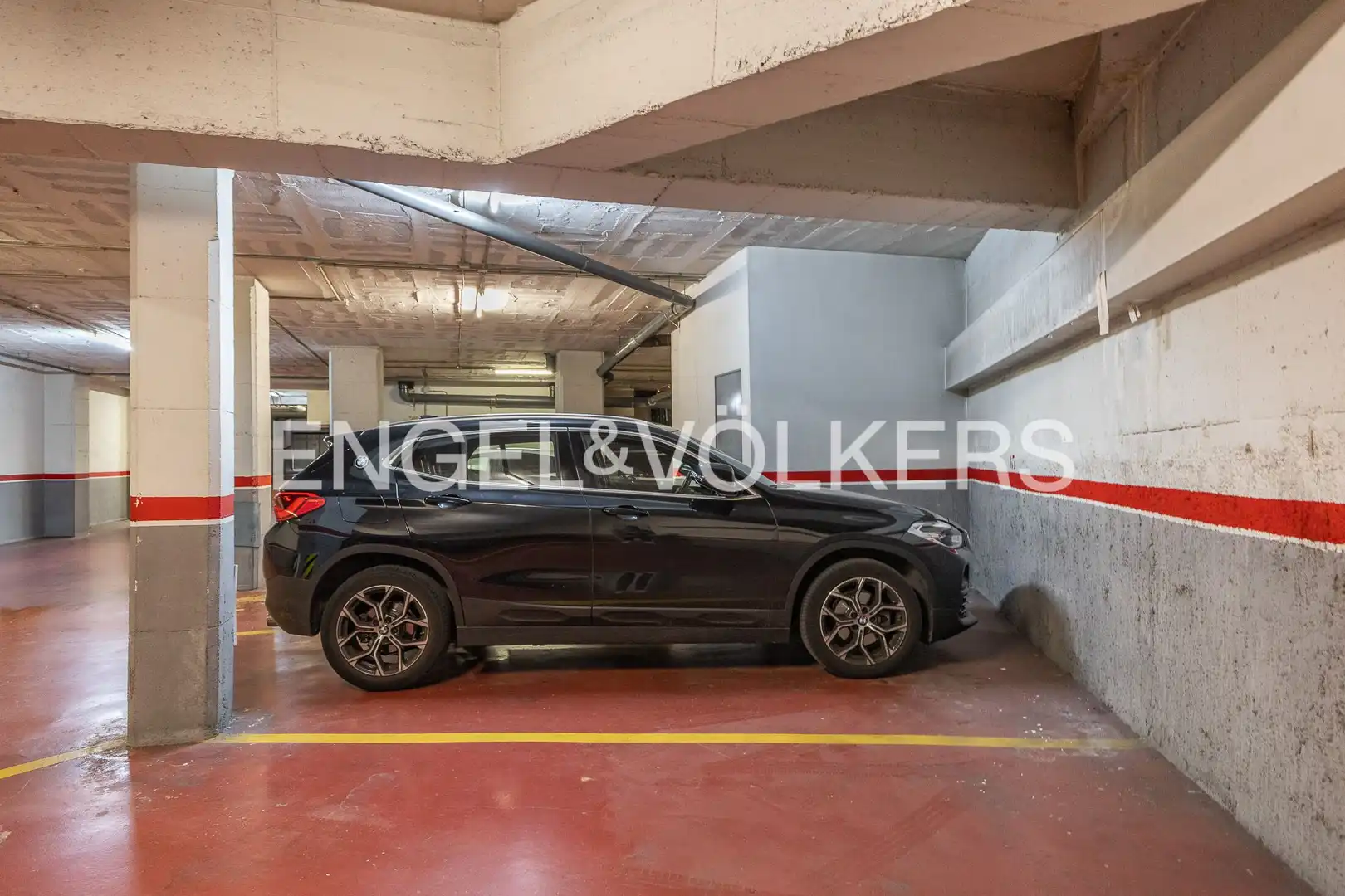 Parking de Dúplex en venta en Terrassa con Aire acondicionado, Calefacción y Terraza