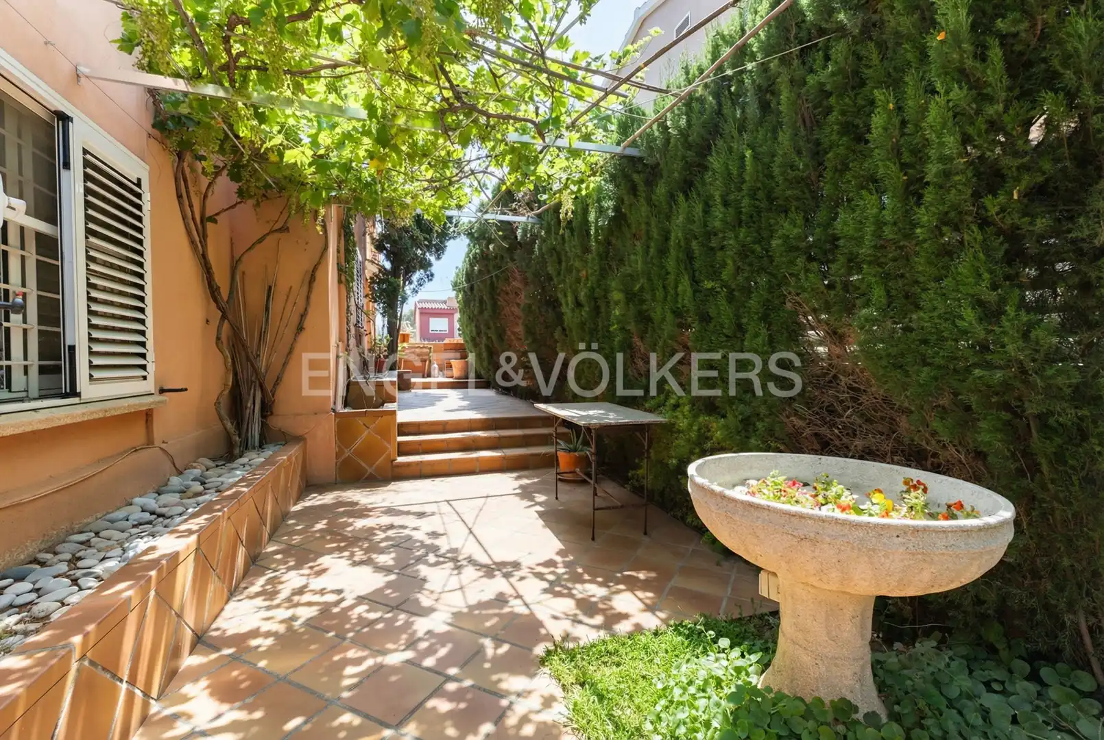 Terraza de Casa o chalet en venta en Castellón de la Plana / Castelló de la Plana con Aire acondicionado, Calefacción y Jardín privado