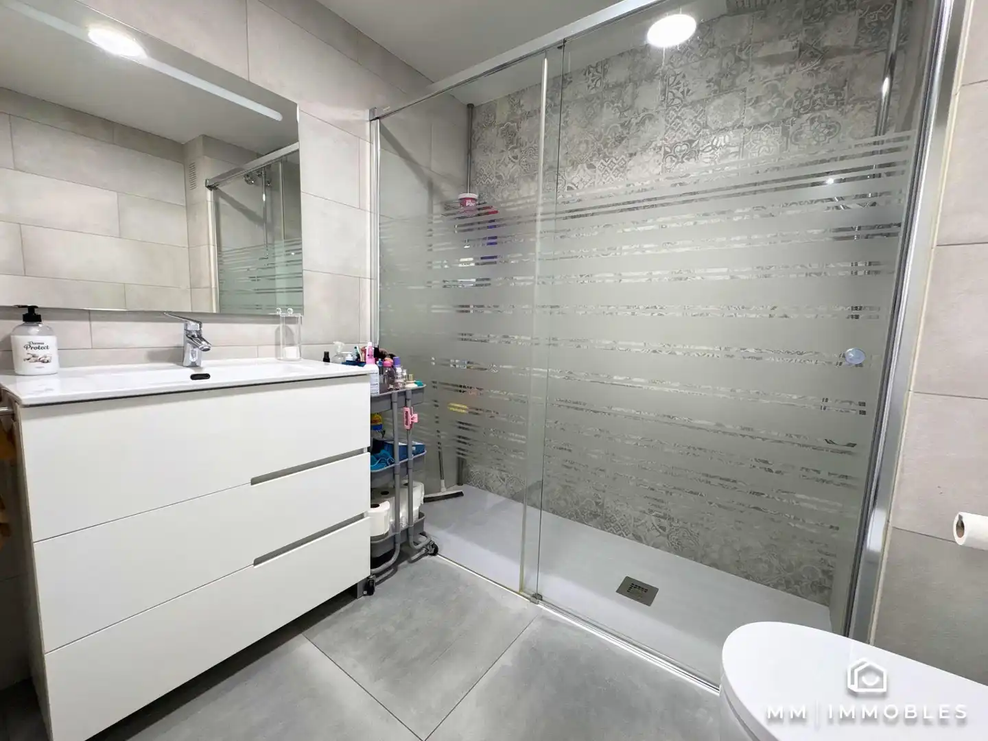 Baño de Piso en venta en Canovelles con Aire acondicionado, Calefacción y Balcón