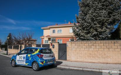 Vista exterior de Casa o xalet en venda en Ávila Capital