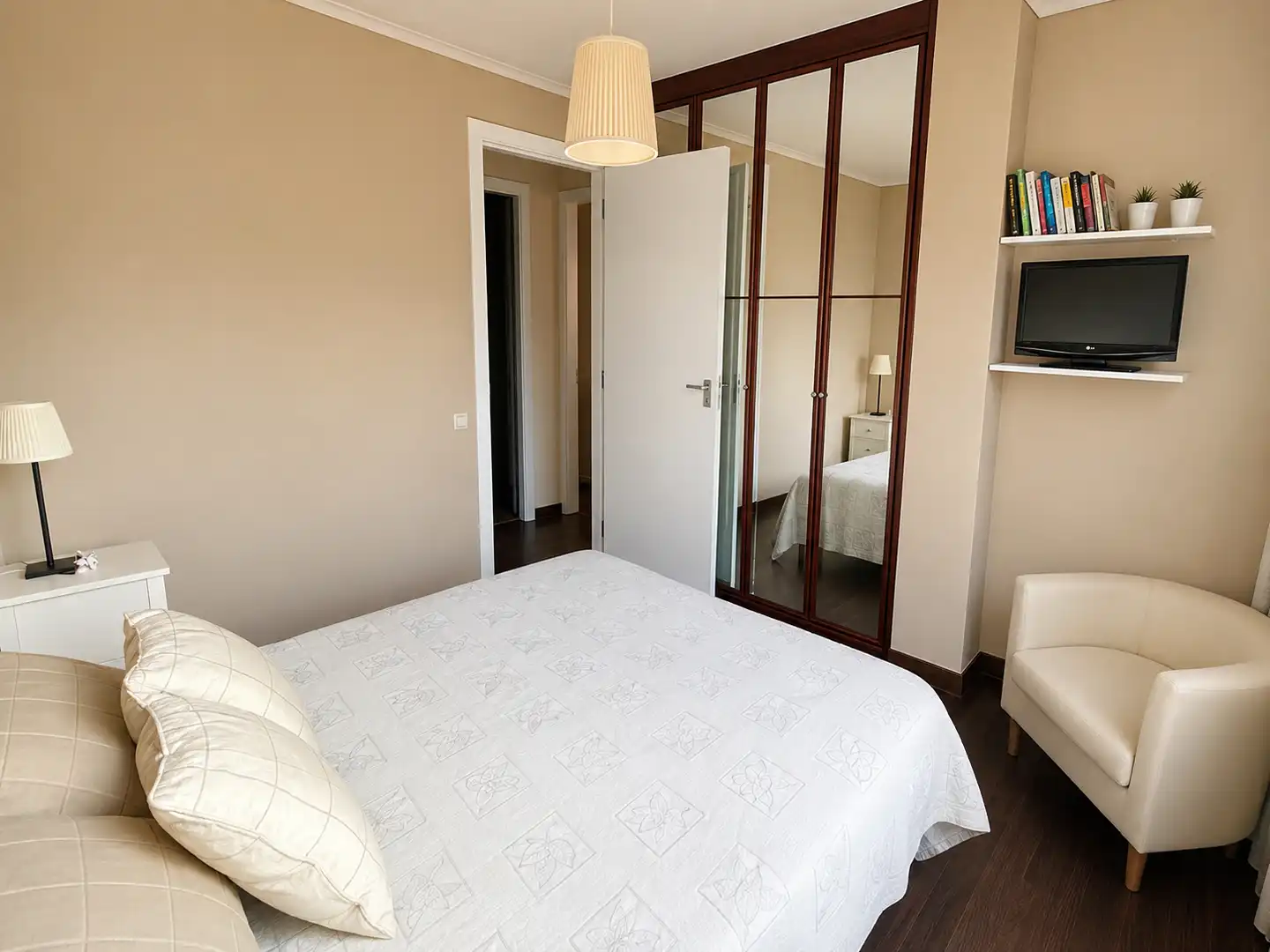 Bedroom of Flat for rent in El Vendrell  with Heating