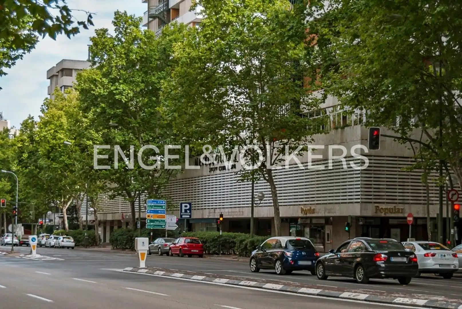 Außenansicht von Wohnung zur Miete in Madrid mit Klimaanlage, Heizung und Privatgarten