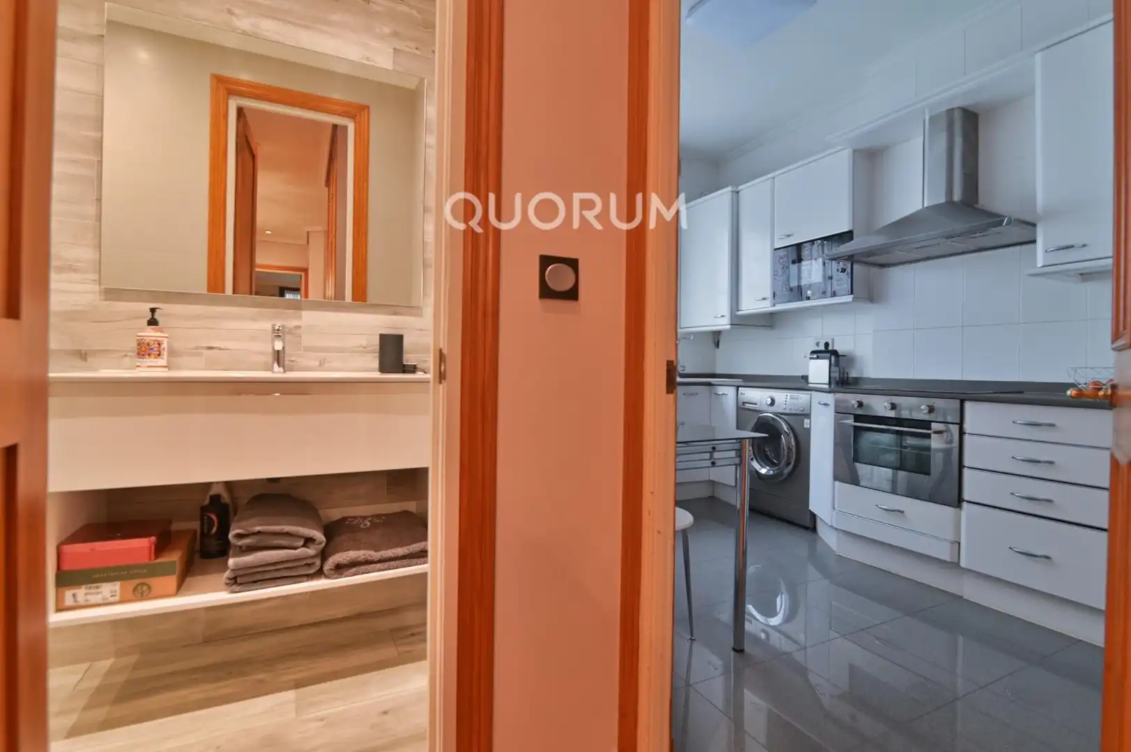 Schlafzimmer von Wohnung zum Verkauf in Bilbao  mit Heizung und Balkon