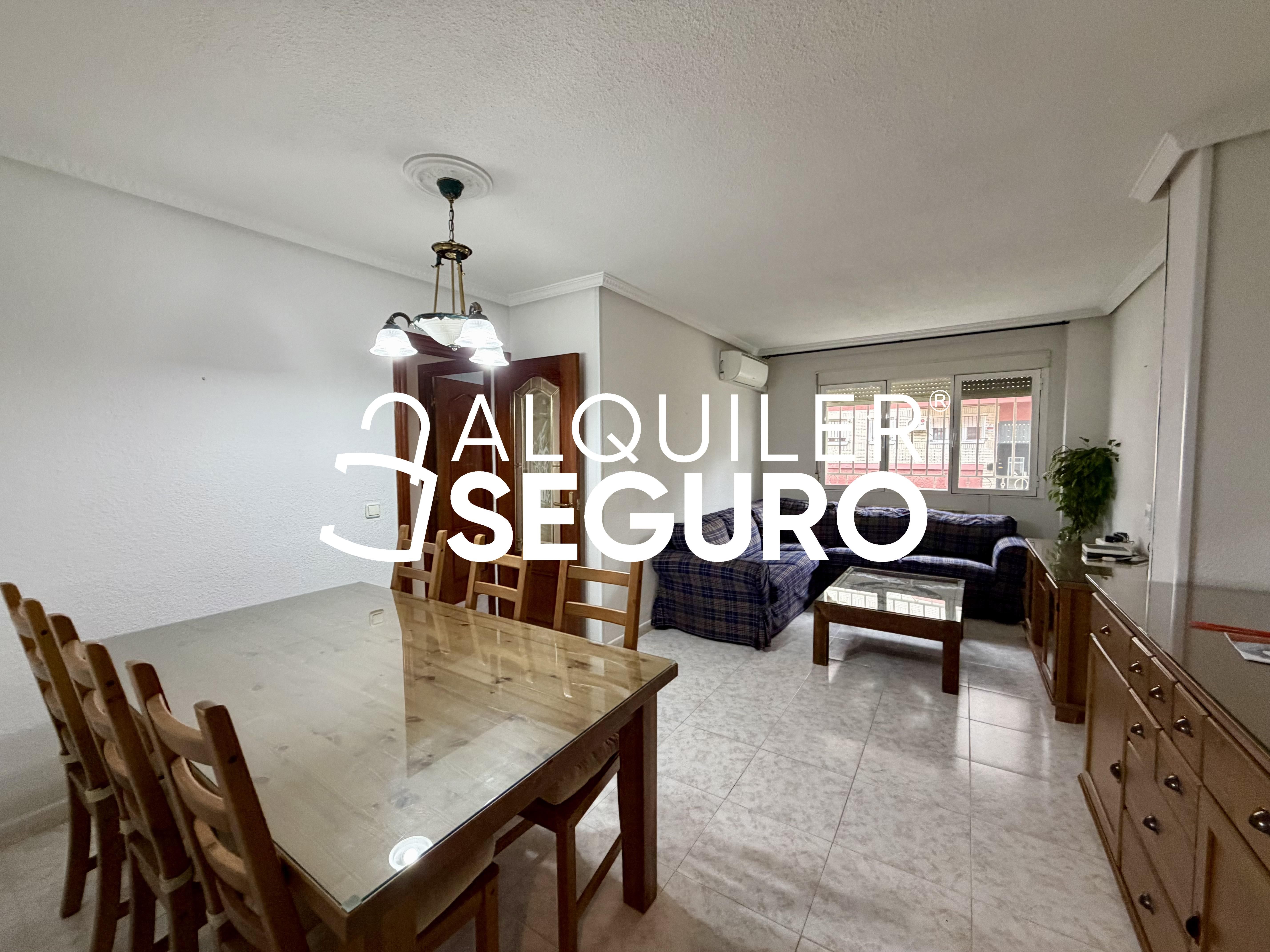 Living room of Flat to rent in Parla  with Air Conditioner, Heating and Furnished