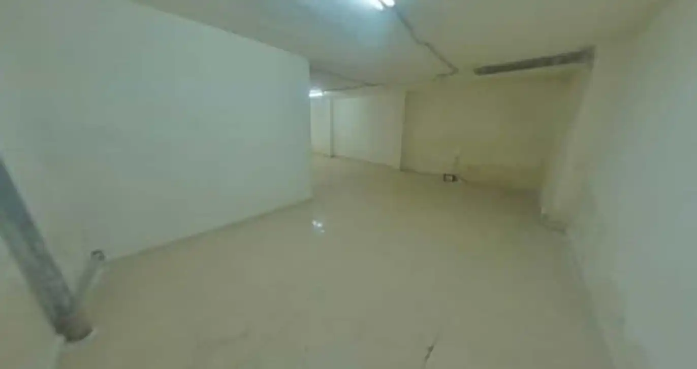 Local en venta en Baza