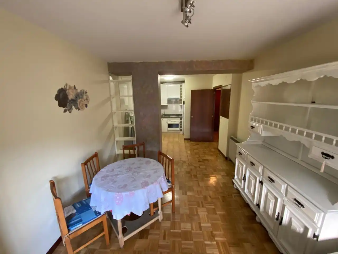 Bedroom of Apartments for rent in León Capital   with Heating, Parquet flooring and Furnished