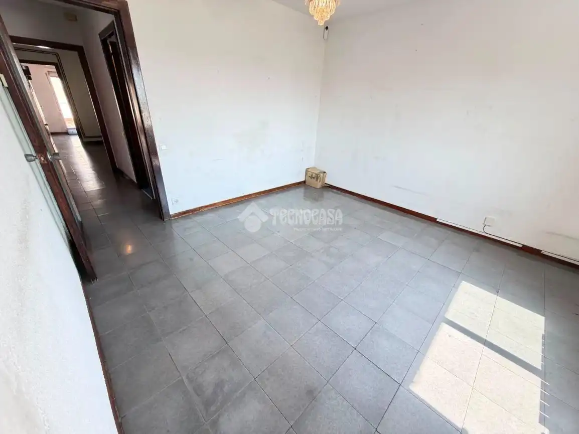 Wohnung zum Verkauf in Barcelona mit Terrasse