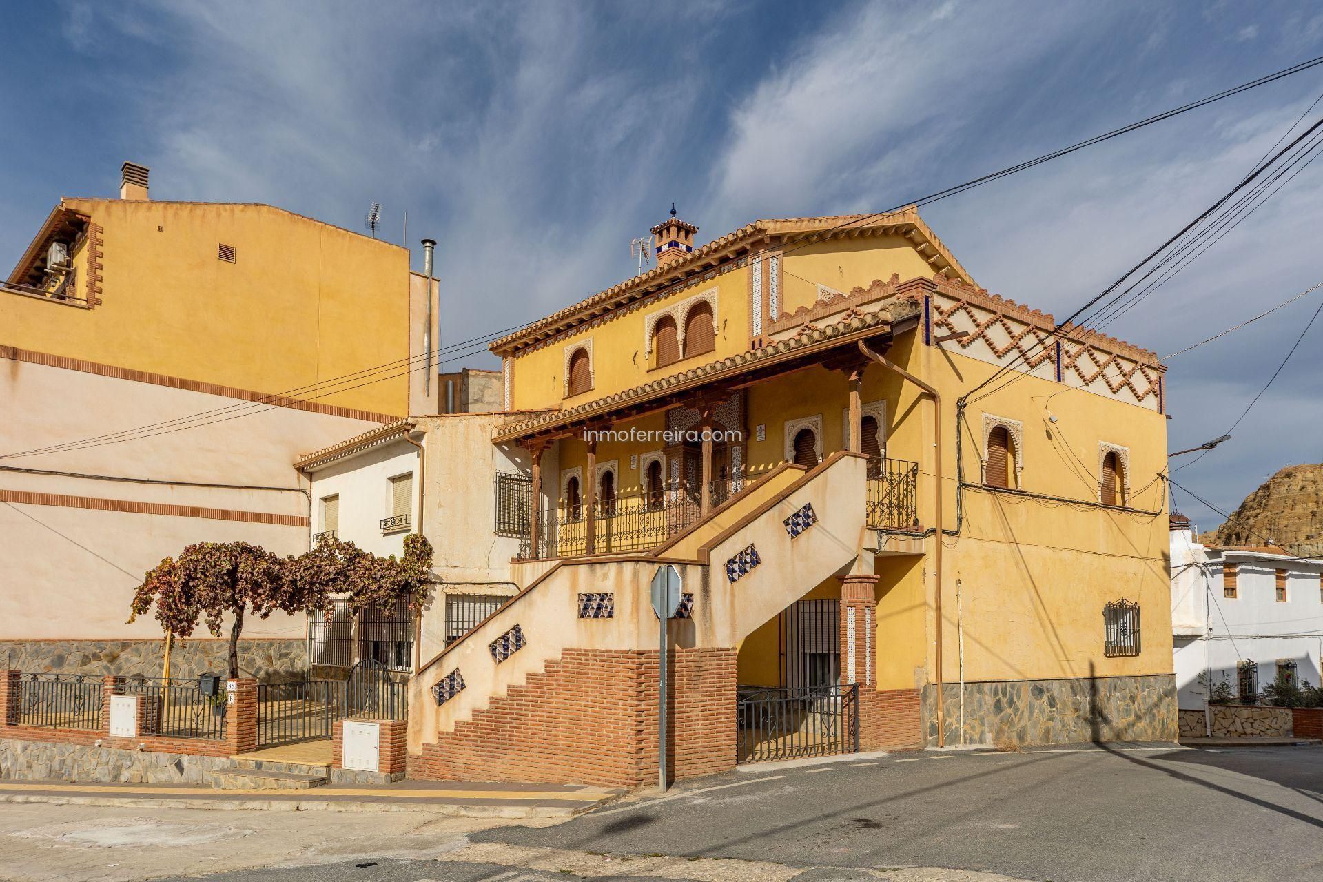 Vista exterior de Casa adosada en venta en Cogollos de Guadix