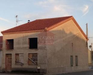 Vista exterior de Casa o xalet en venda en Ventosa del Río Almar amb Calefacció
