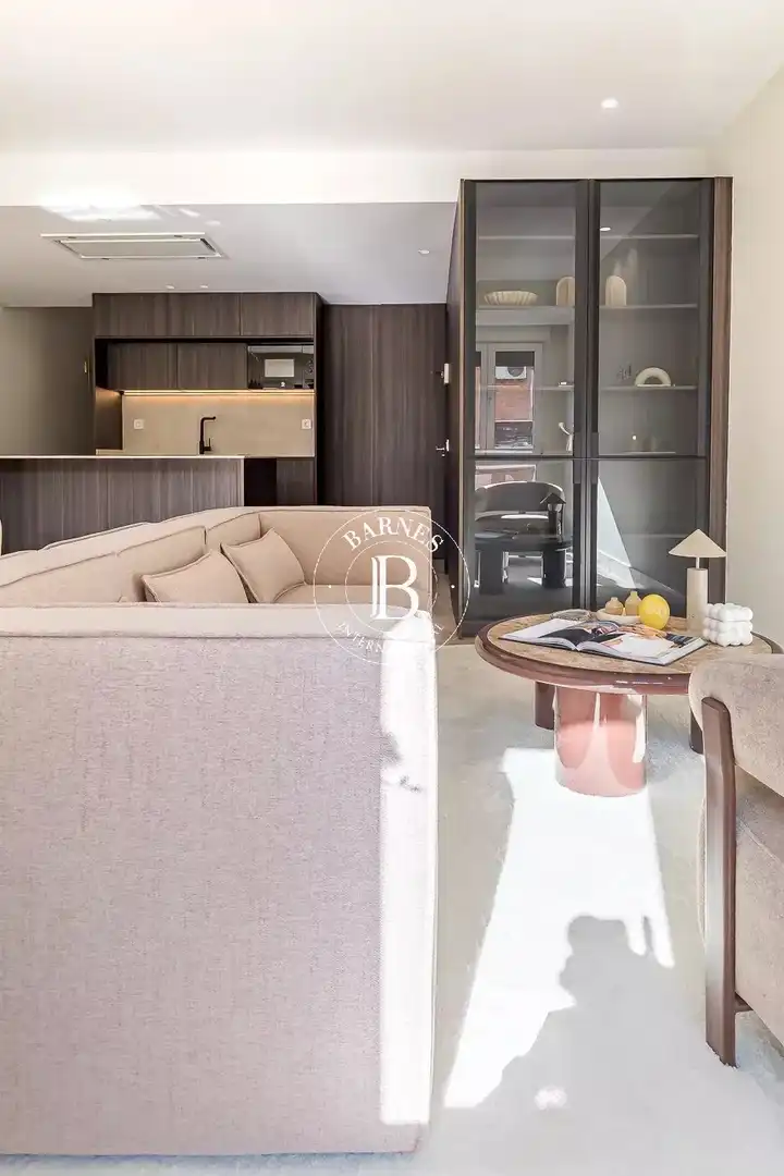 Living room of Flat for sale in Madrid  with Air Conditioner, Heating and Furnished