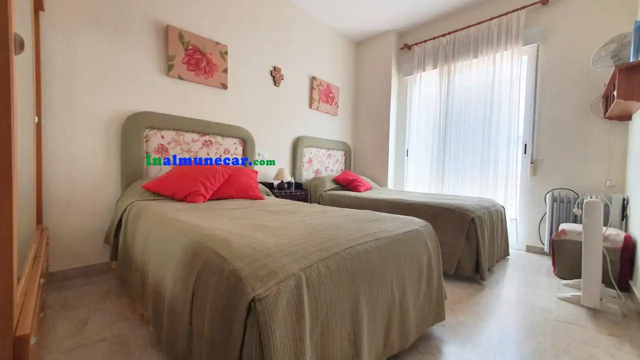 Schlafzimmer von Dachboden zum Verkauf in Almuñécar mit Terrasse und Möbliert