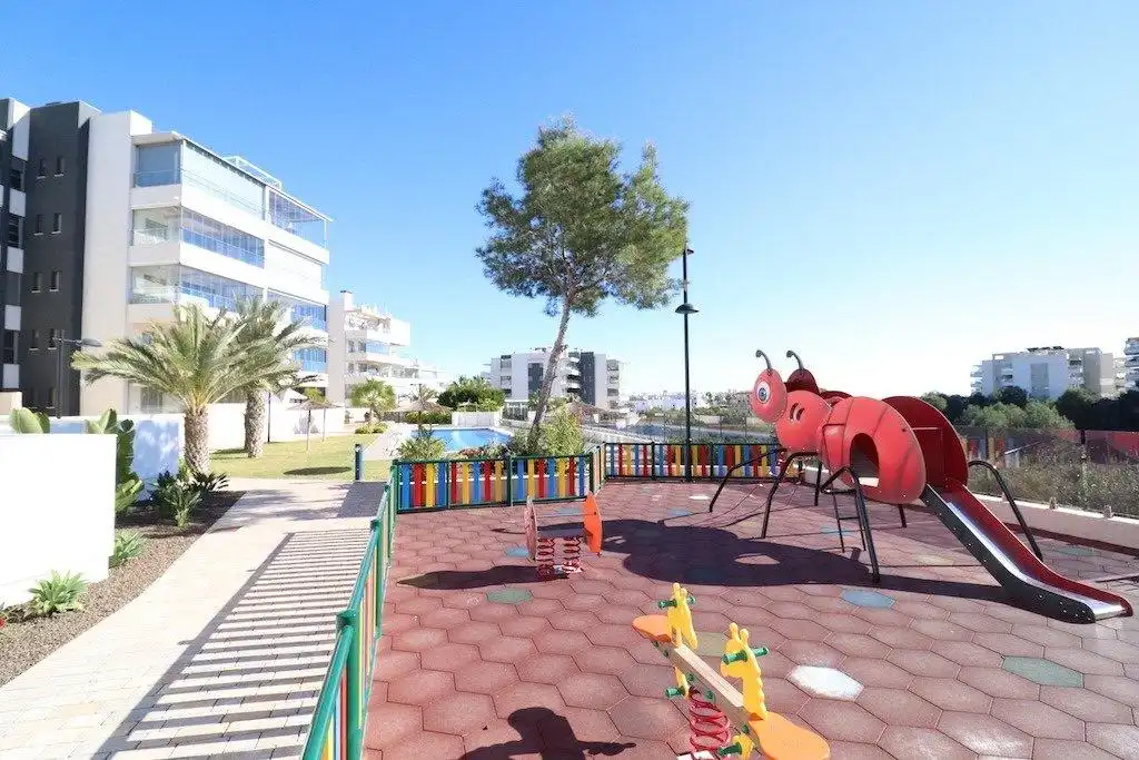 Apartamento con piscina en venta en Orihuela Costa, imagen 28