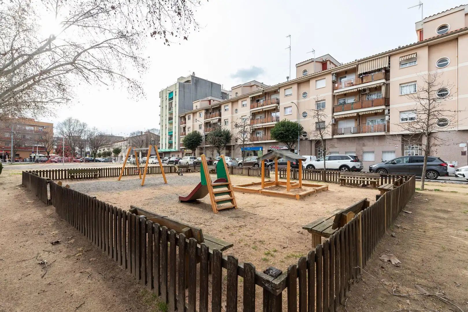 Exterior view of Apartments for sale in Mollet del Vallès  with Air Conditioner and Swimming Pool