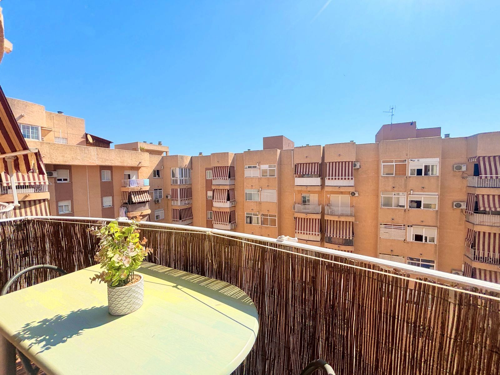 Exterior view of Flat for sale in Estepona  with Air Conditioner, Terrace and Furnished