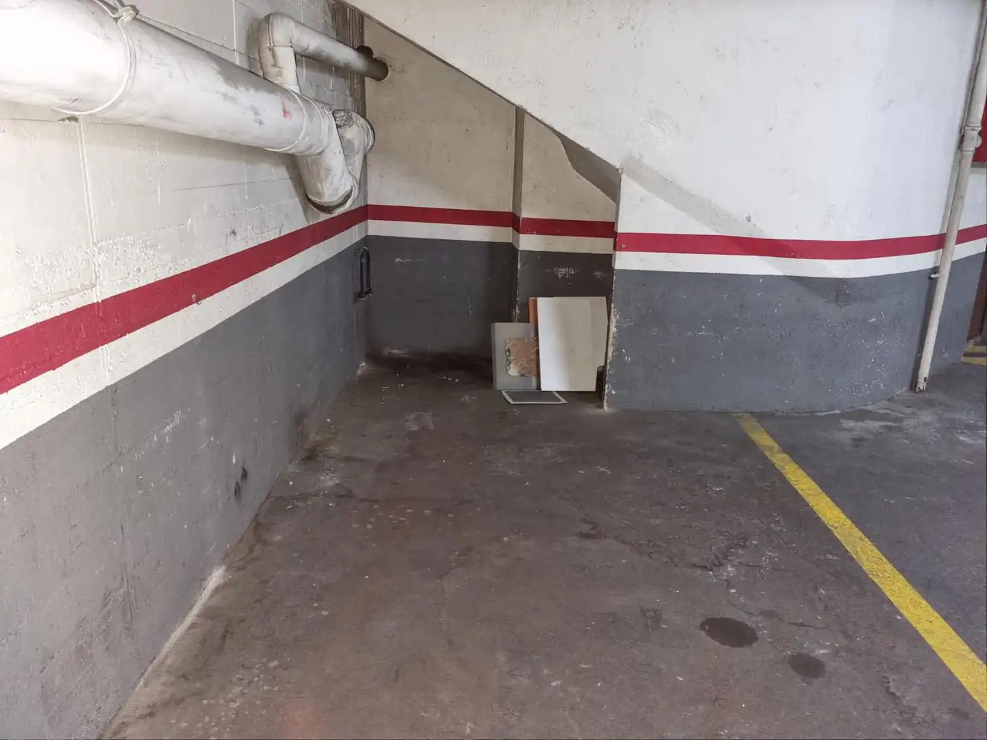 Garage zum Verkauf in N/A, El Parc i la Llacuna del Poblenou