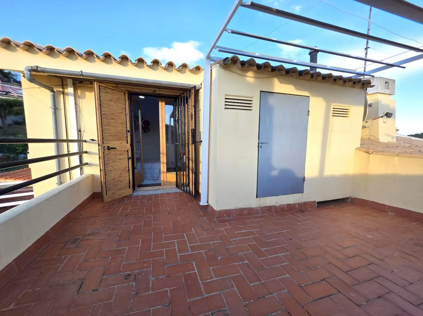 Terrassa de Casa o xalet en venda en Benicasim / Benicàssim amb Aire condicionat, Calefacció i Jardí privat