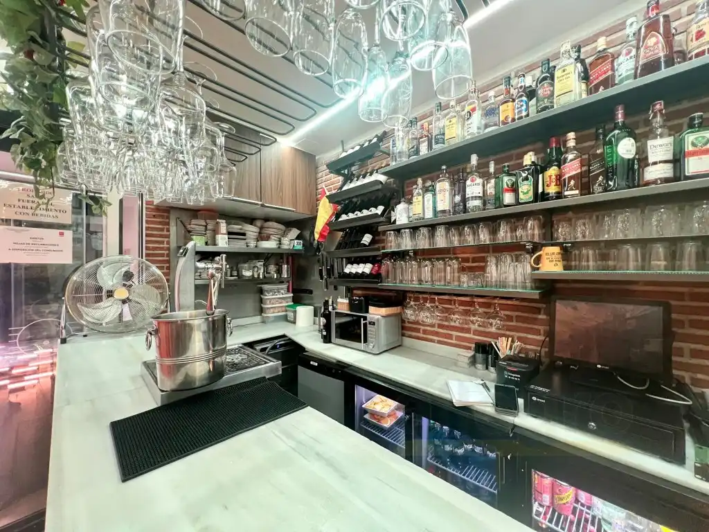 Cocina de Local en venta en  Madrid Capital