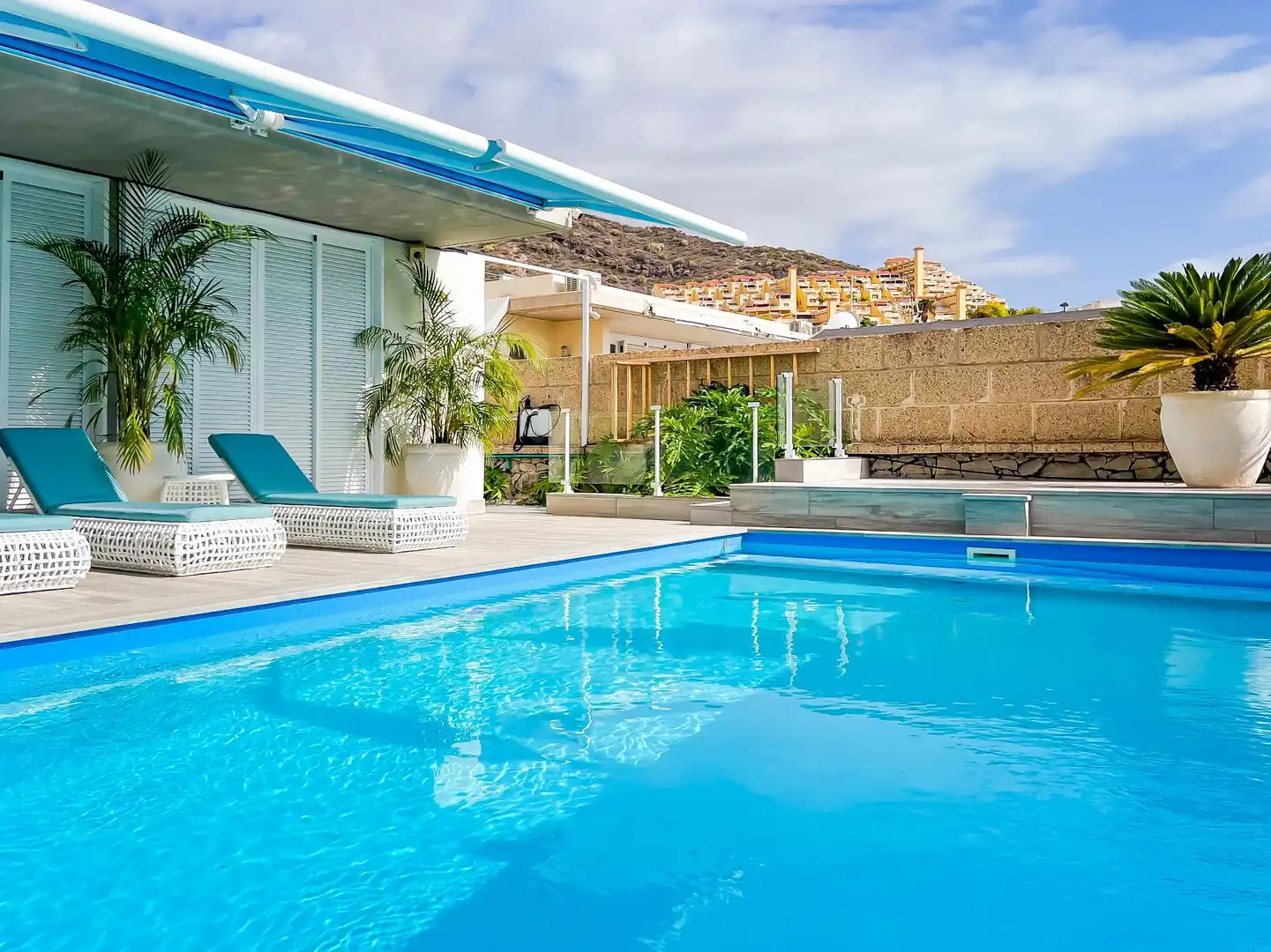 Piscina de Casa o xalet en venda en Adeje amb Aire condicionat, Jardí privat i Terrassa
