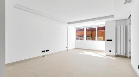 Foto 4 de Piso en venta en C. Marqués de la Valdavia, Palos de Moguer,  Madrid Capital