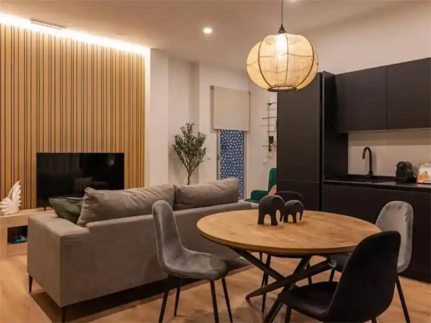 Wohnzimmer von Wohnung zur Miete in  Valencia Capital mit Klimaanlage und Balkon