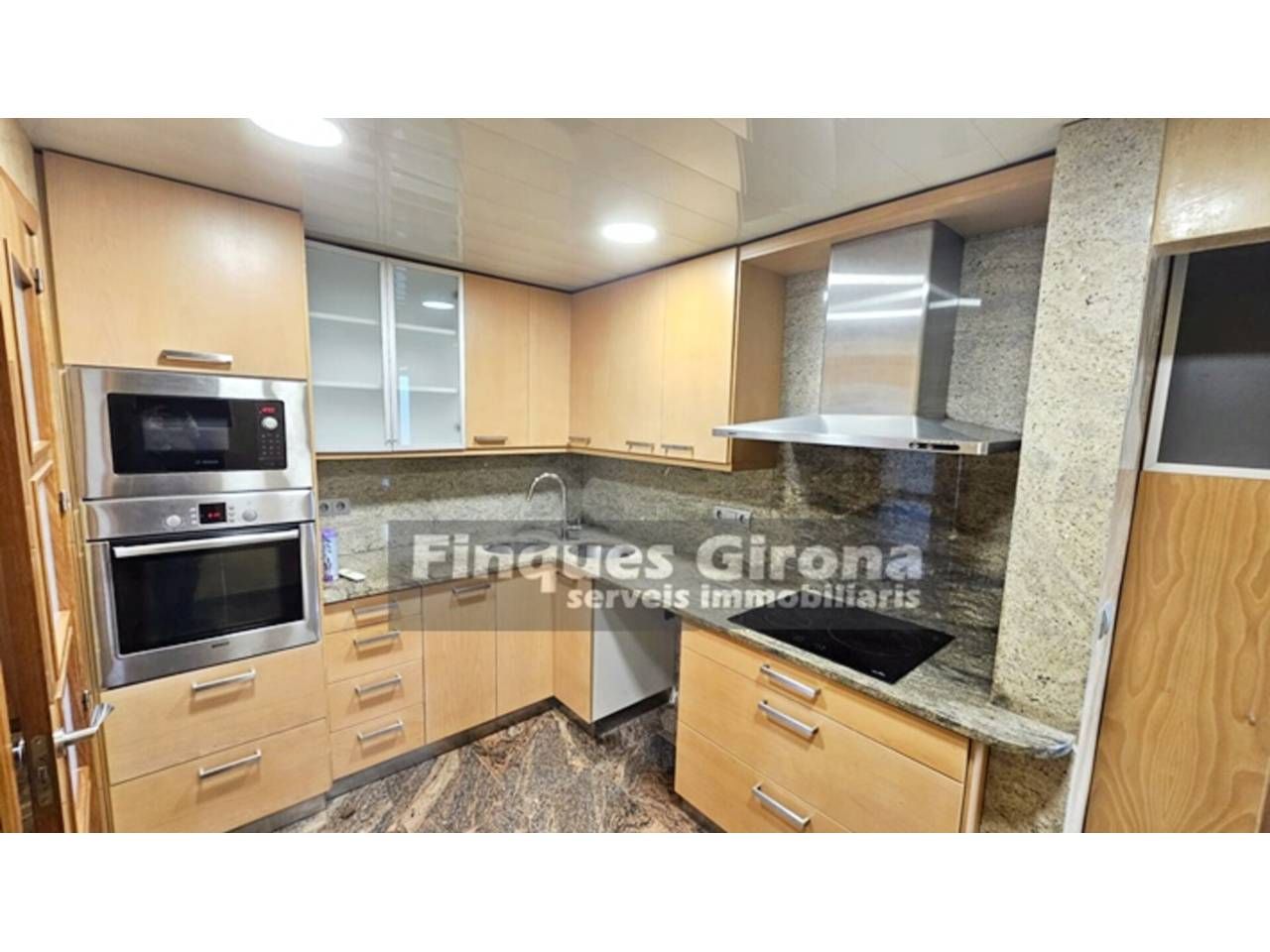 Cocina de Piso en venta en Medinyà con Aire acondicionado
