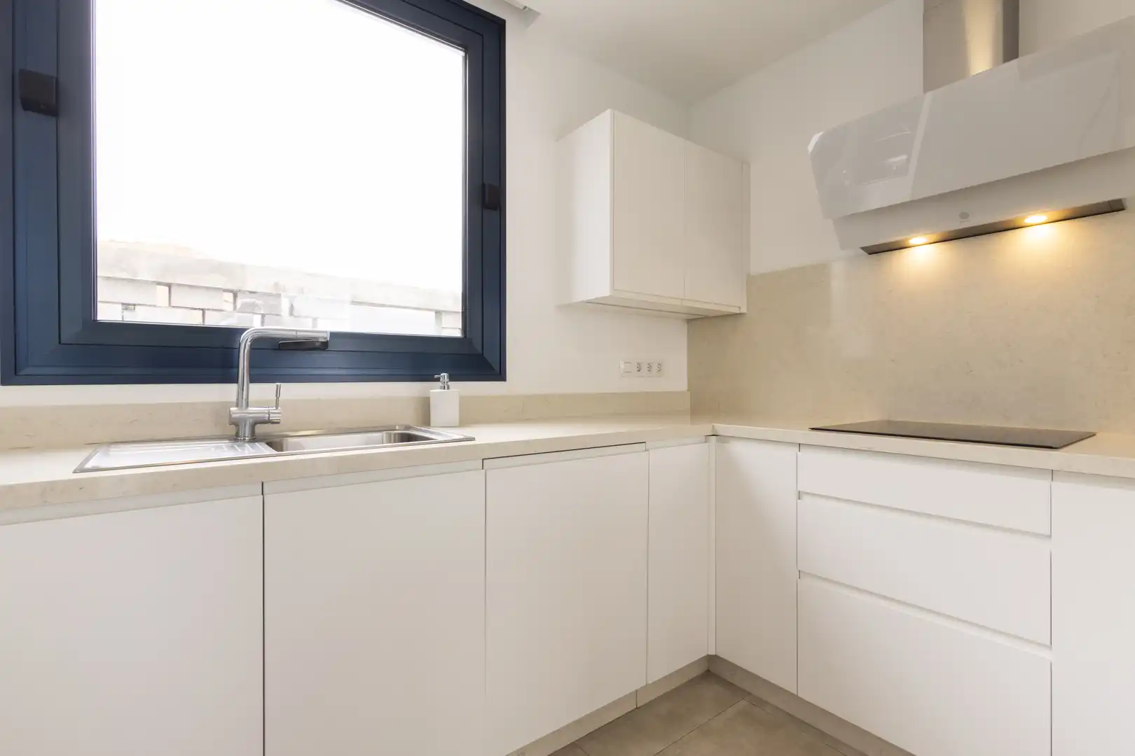 Küche von Haus oder Chalet zum Verkauf in Los Realejos mit Privatgarten, Terrasse und Abstellraum