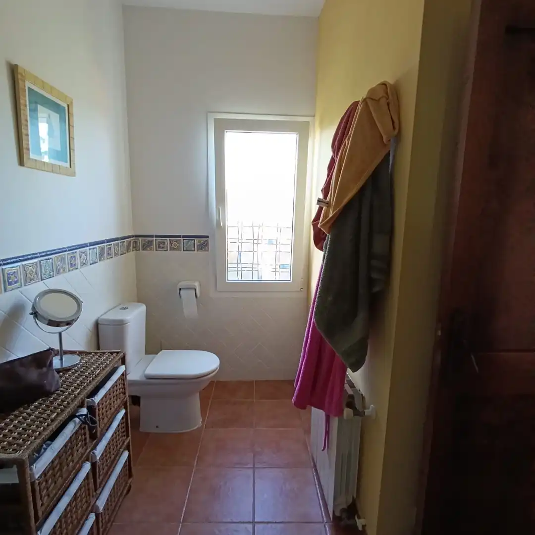 Badezimmer von Country house zum Verkauf in Ciutadella de Menorca mit Privatgarten, Terrasse und Möbliert