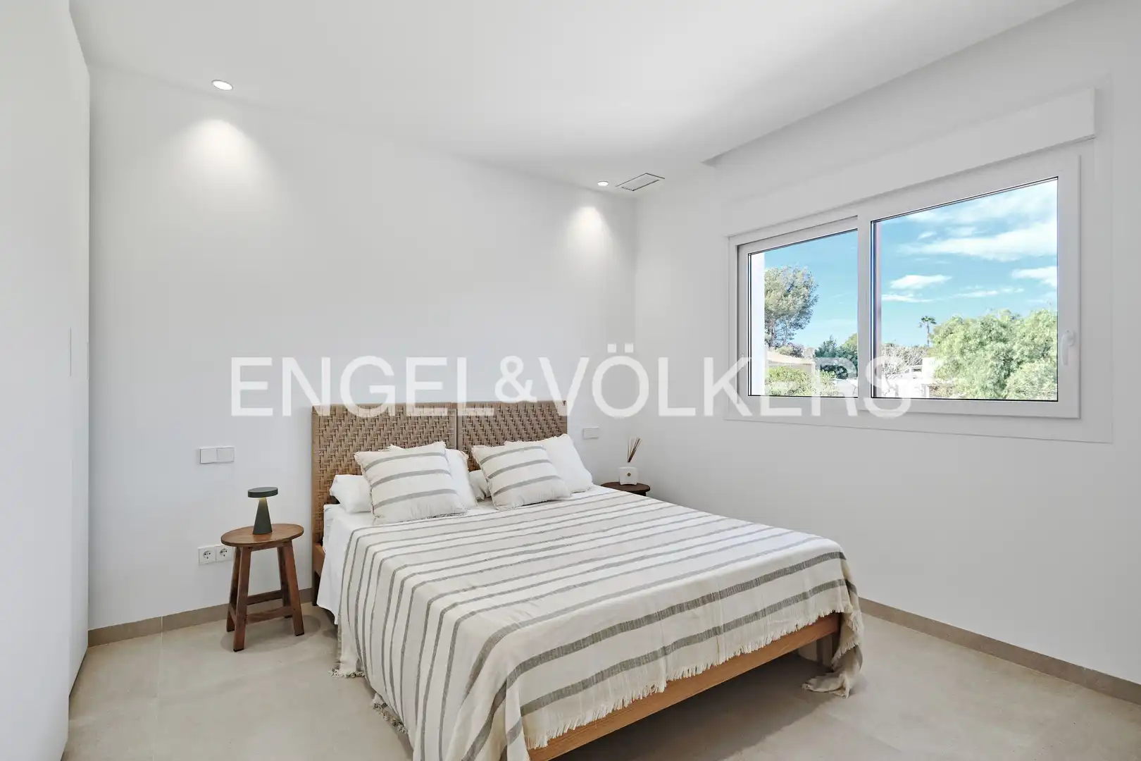 Dormitori de Casa o xalet en venda en Orihuela amb Aire condicionat, Calefacció i Jardí privat