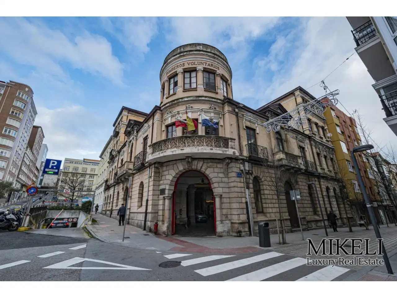 Vista exterior de Edificio en venta en Santander