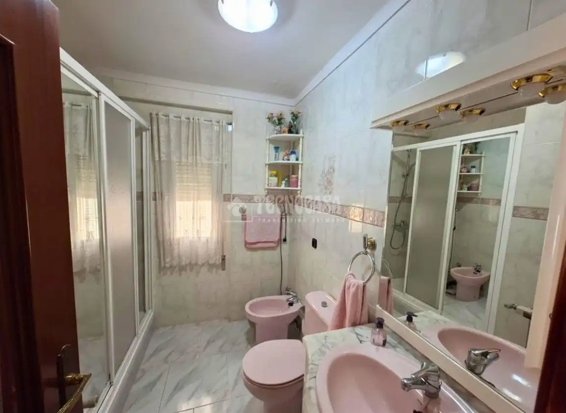 Baño de Piso en venta en Leganés con Calefacción y Terraza