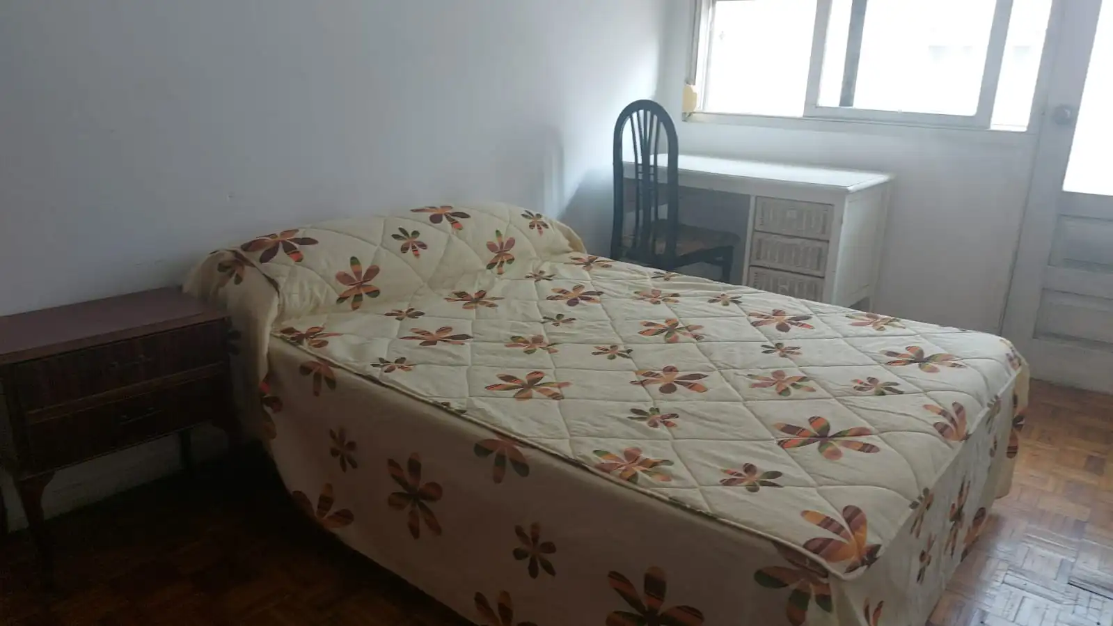 Piso de alquiler en Rúa do Conde de Torrecedeira, 81, Berbés - Peritos